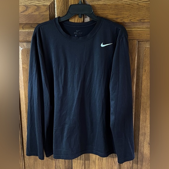 Nike Other - Nike Long Sleeve Fitness Top - Black - Men’s Large (54)
